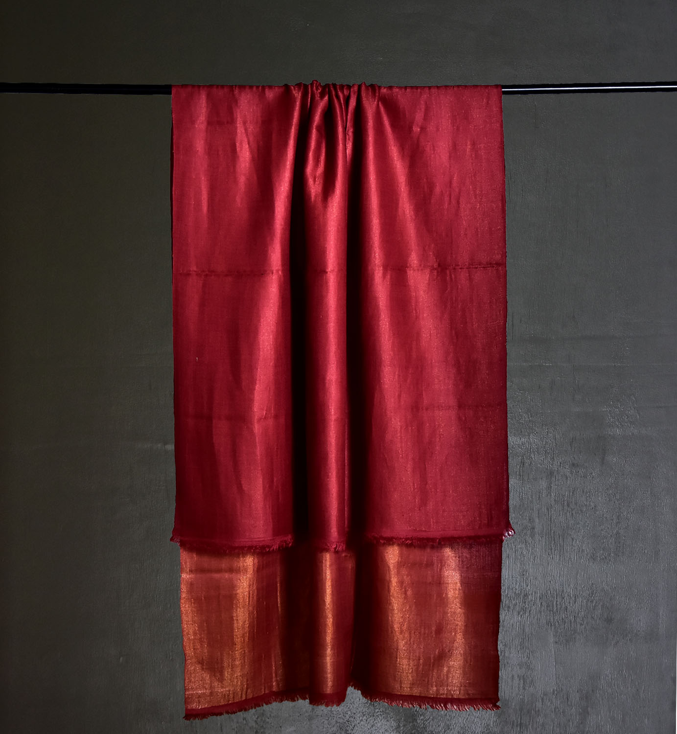 Reversible Zari Pashmina Shawl in Red - Image 2