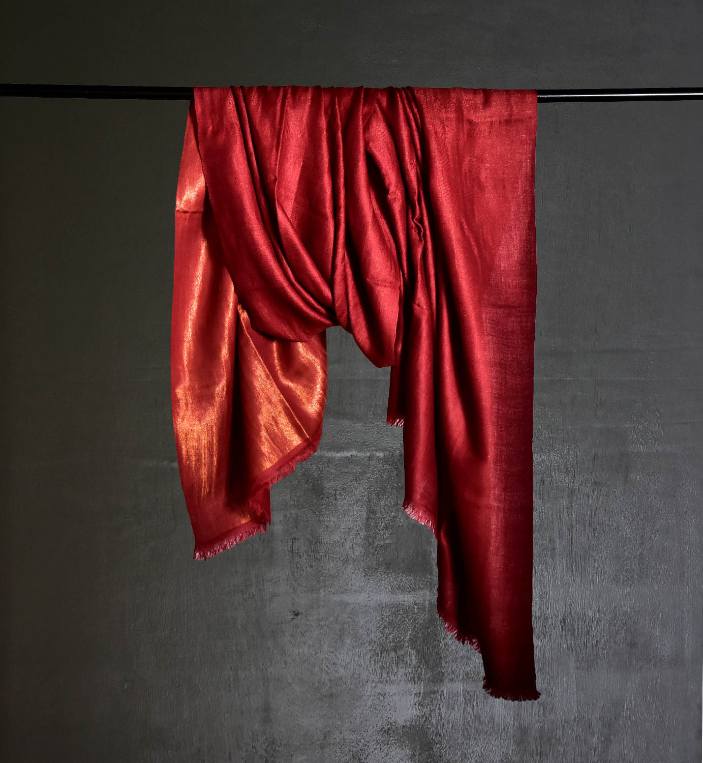 Reversible Zari Pashmina Shawl in Red - Image 3