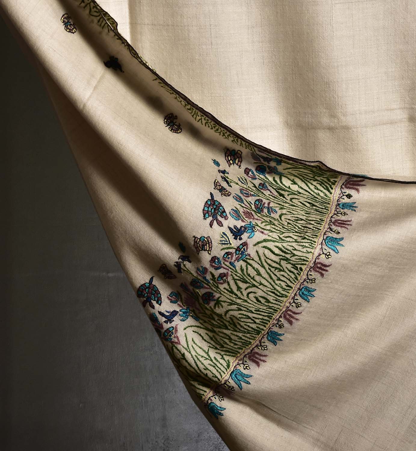 Verdant Bloom — White Pashmina Shawl with Forest Green Tulip Embroidery - Image 5