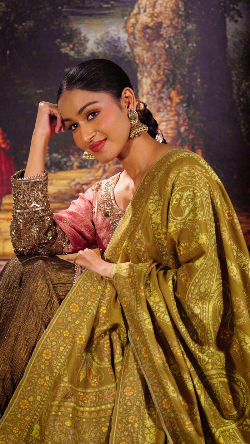 Emerald Canopy - All-over Vine Motifs